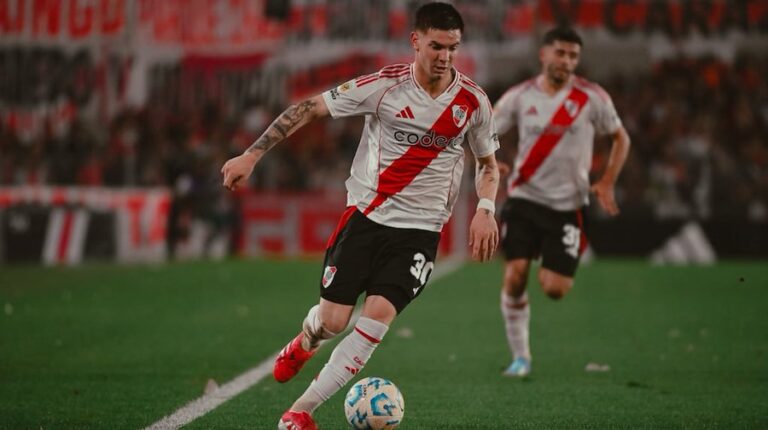 River va por la clasificación en el Torneo Apertura antes del Superclásico: formaciones, hora y TV