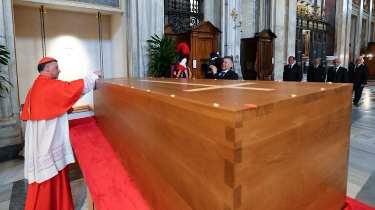 Video: así es la tumba donde enterraron al papa Francisco en la basílica Santa María la Mayor