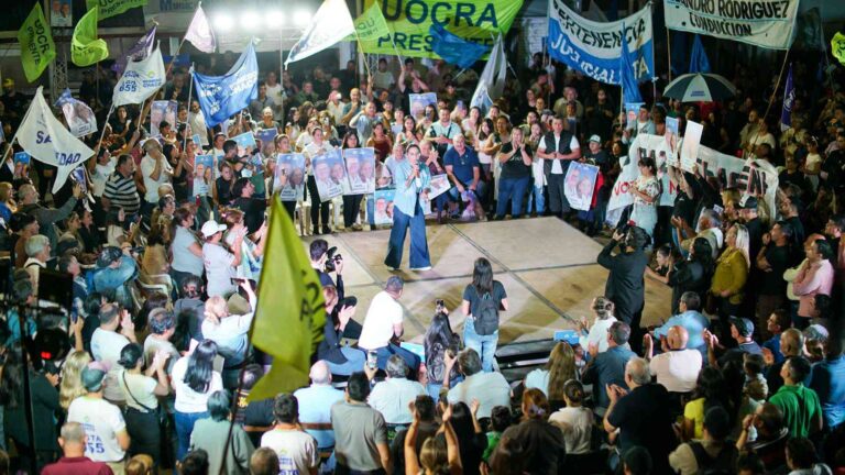 Militantes de Resistencia acompañaron a candidatos de Primero Chaco en un gran acto