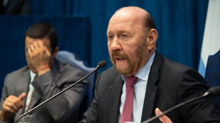 Gildo Insfrán desdobla las elecciones y se votará el 29 de junio en Formosa