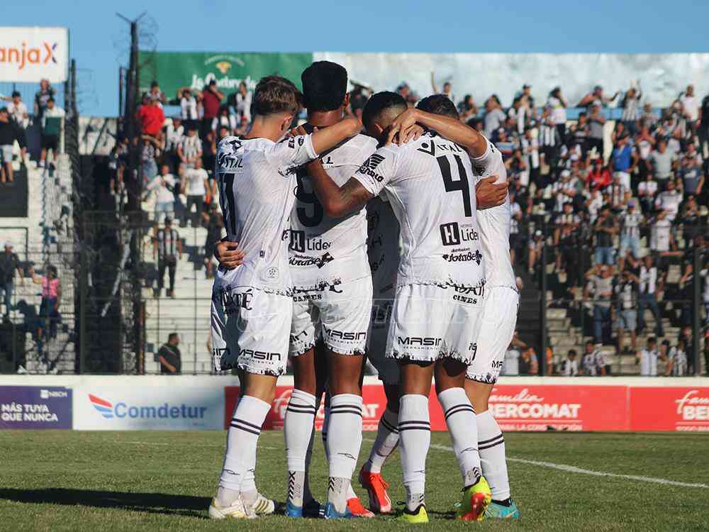 Primera Nacional For Ever busca continuar su racha positiva ante Estudiantes en Río Cuarto