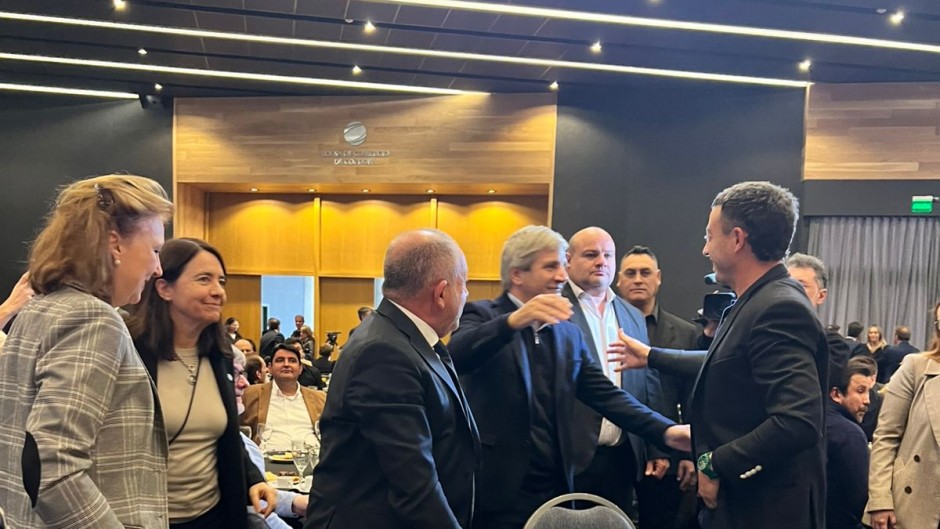 El peronismo cordobés se tienta con usar a Mondino para sacarle votos a los libertarios