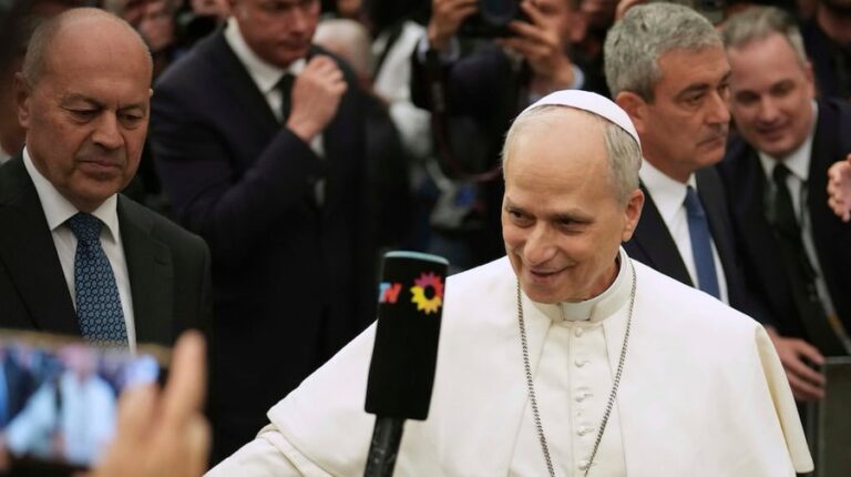 Para la Iglesia argentina, el mensaje del papa León XIV sobre la libertad de prensa fue una señal de alerta