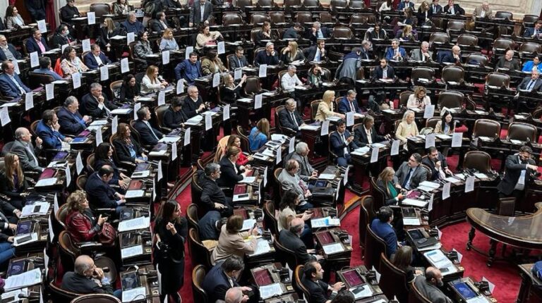 Tras una semana de insultos y gritos en el Congreso, un grupo de Diputados impulsa un proyecto para frenar la violencia verbal
