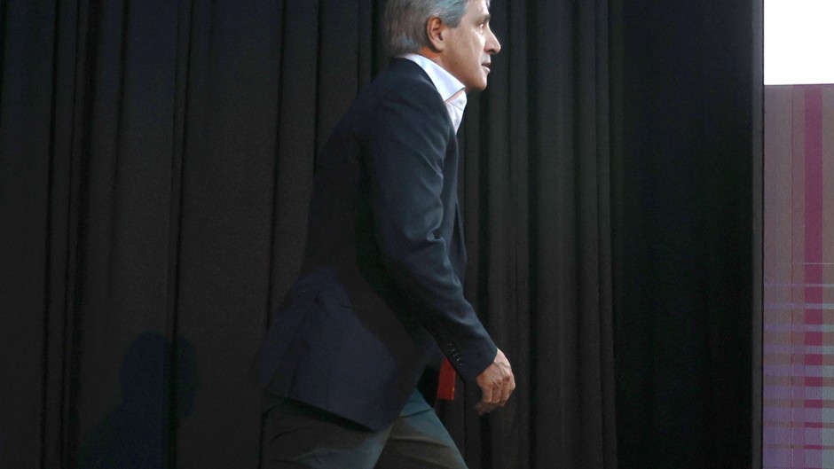 El dólar oficial tocó un máximo histórico y en el mercado hablan de incipiente corrida