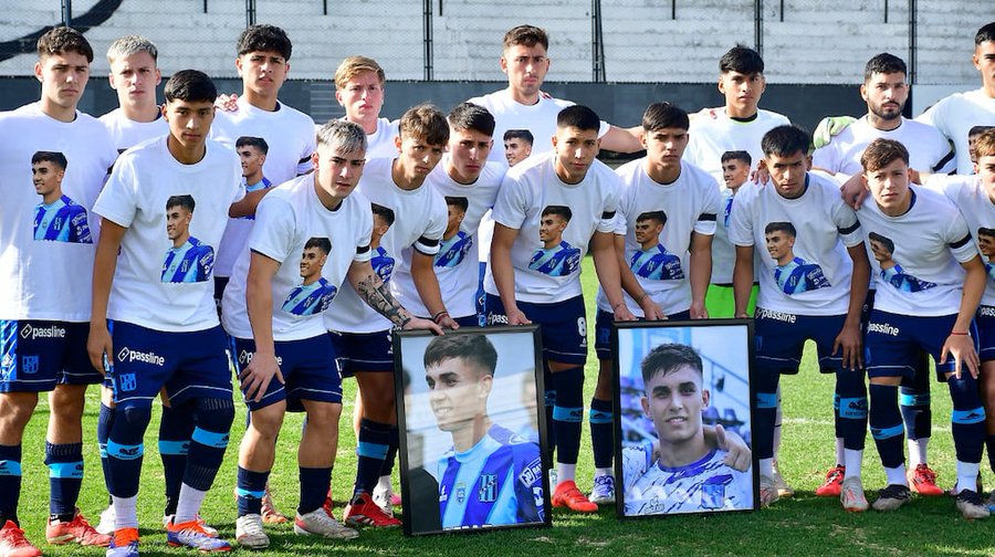 El emotivo homenaje de la reserva de San Telmo para Camilo Nuin, el jugador de 18 años que murió durante una operación