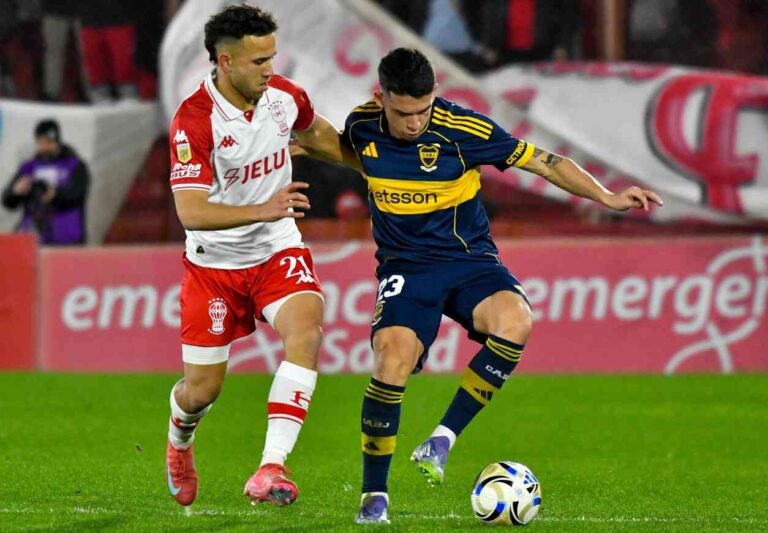 Boca perdió 1-0 ante Huracán y profundizó su crisis