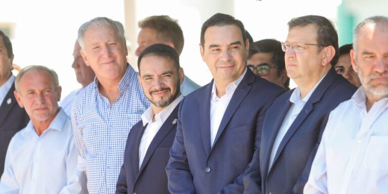 Gustavo Valdés se encamina a lanzar a su hermano para la Gobernación de Corrientes y hay dudas en LLA