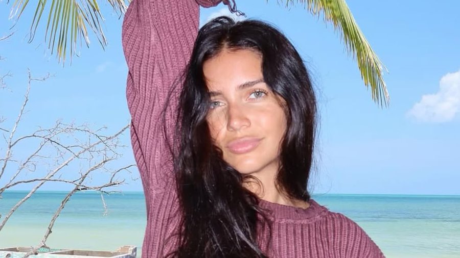 Duelo de estilos: Zaira Nara y Valentina Ferrer imponen la microbikini cherry red para este verano 2026