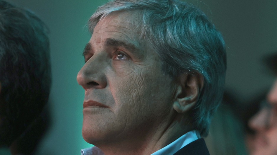 El dólar se llevó puesta la intervención de Caputo y toca los $1460 pesos