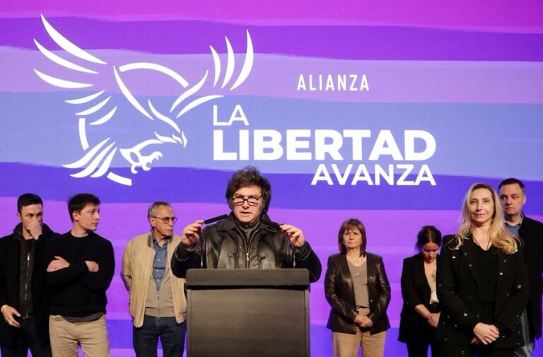A pesar del intento de Milei por mediar, continúa el malestar del equipo de Caputo con el rol de Karina