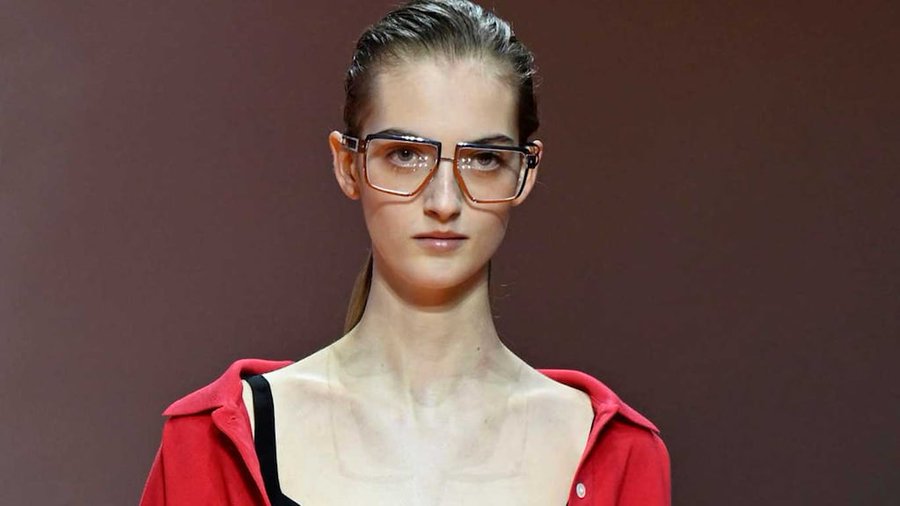 Miuccia Prada mostró en Milán ropa diseñada para “afrontar el mundo y sobrevivir”