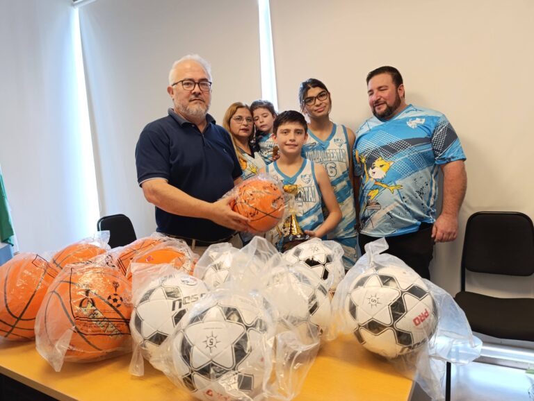 El Club Villa Libertad distinguió al diputado Samuel Vargas por su compromiso con el deporte y la comunidad