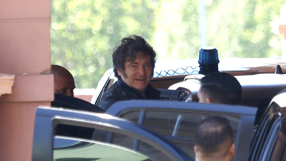 Milei dice que las Malvinas tienen que ser argentinas “cuando los isleños lo deseen”