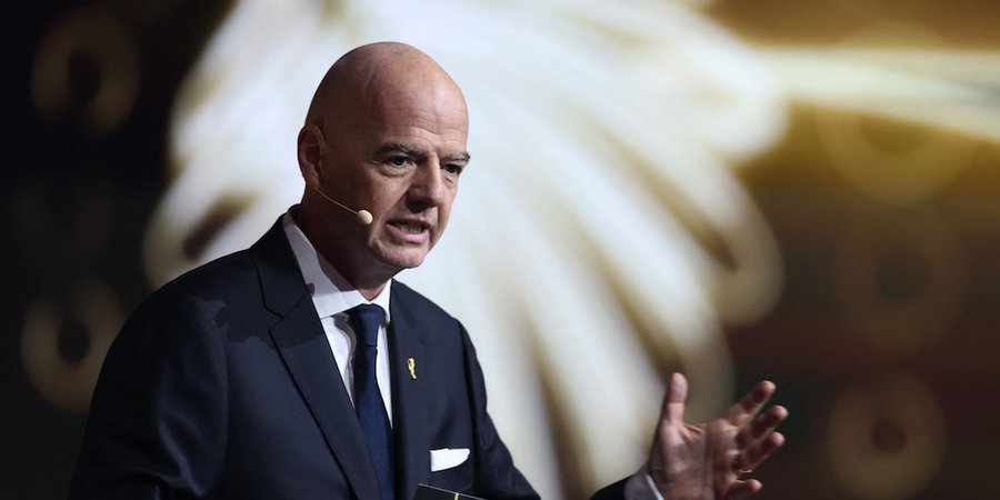 Infantino confirmó que la FIFA estudia cambiar la regla del offside: la revolución para hacer “un juego más ofensivo”