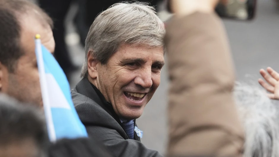 Las ventas minoristas cayeron 5% en diciembre, pese a las fiestas y el aguinaldo