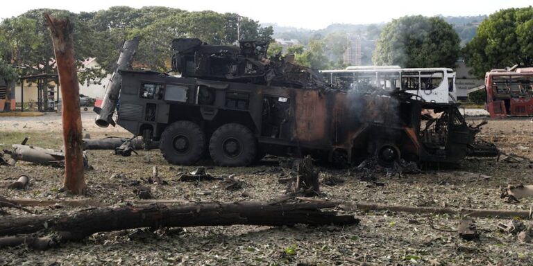 “Tembló el piso con las explosiones”: así se vivió en Venezuela el operativo militar de Estados Unidos que capturó a Nicolás Maduro