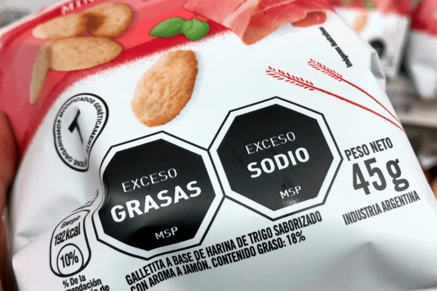 ¿Qué significan las etiquetas “Exceso en…” en los alimentos en Argentina?