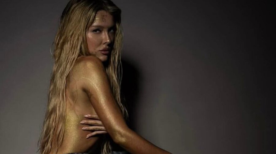 SofĆa Gonet se volvió fanĆ”tica del body painting: del total look petróleo al dorado con vestuario de Diesel