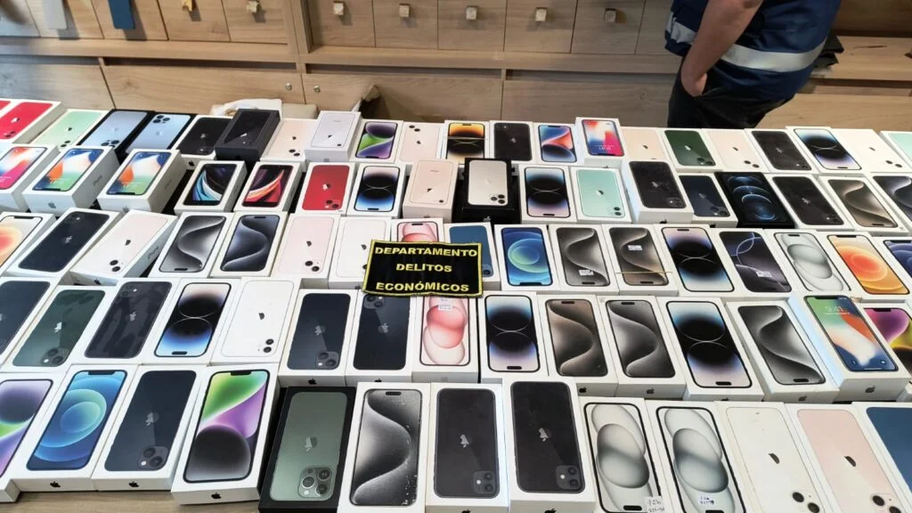 Caso Cebra Phone: piden juicio oral para Obregón y su pareja por lavado y encubrimiento de contrabando