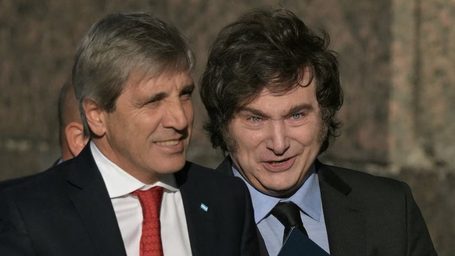 El Gobierno anunció un nuevo llamado a licitación por tubos de acero y buscó bajar la tensión con Techint