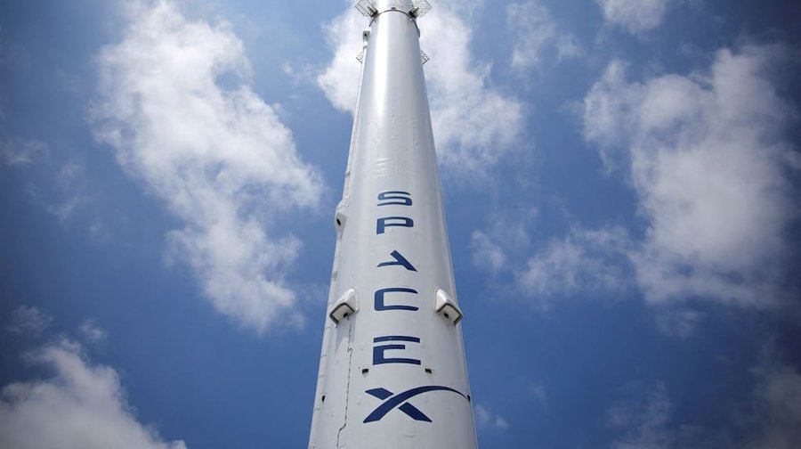 Avanzan los planes de SpaceX para llevar los centros de datos al espacio: “Satifacer la demanda de la IA”