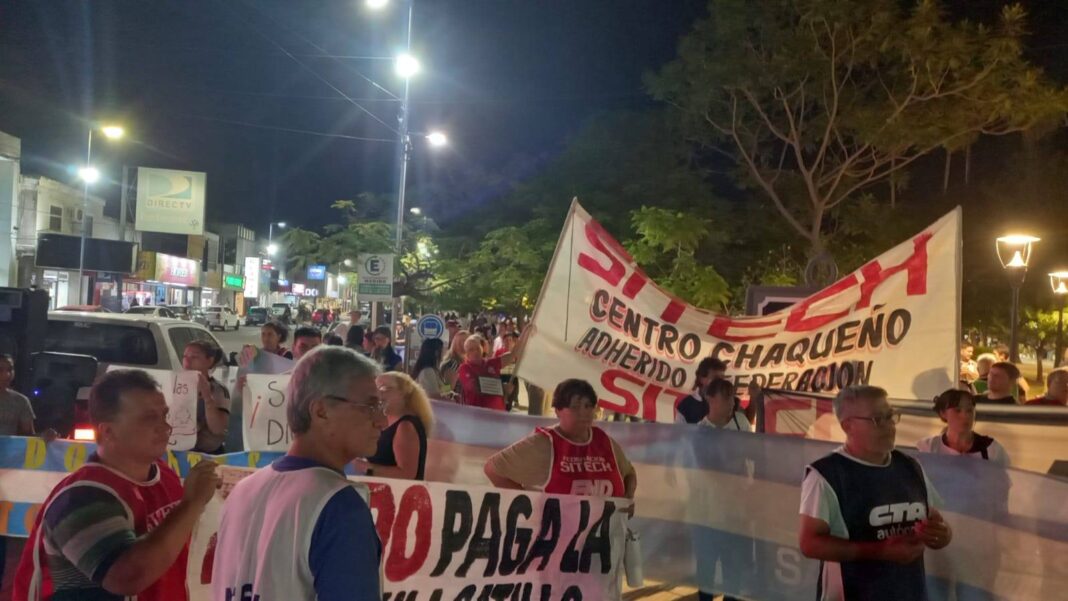 SÁENZ PEÑA DOCENTES Marcha de antorchas calificó aumento del 3% insuficiente