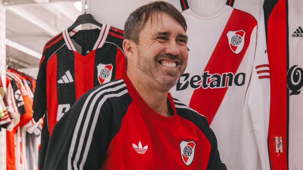 Eduardo Coudet tuvo una charla con el plantel y dirige su primer entrenamiento en River