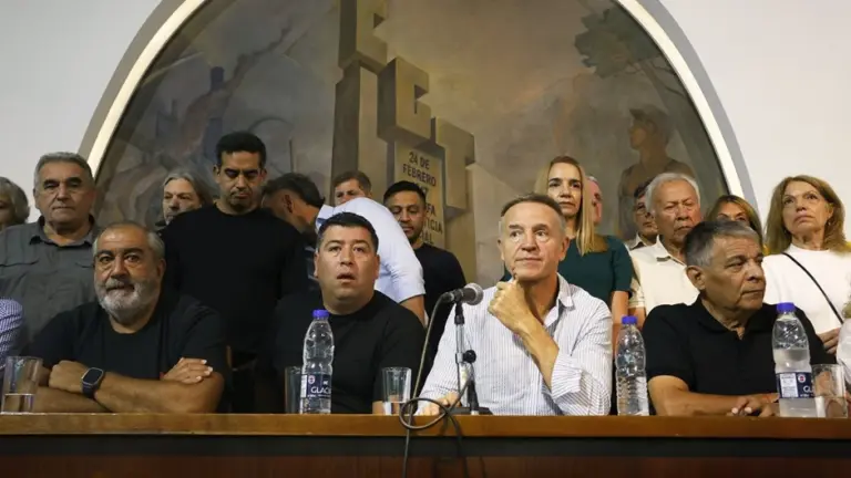 La CGT denuncia una crisis “terminal” de las obras sociales, que ya no pueden cubrir planes de salud básicos