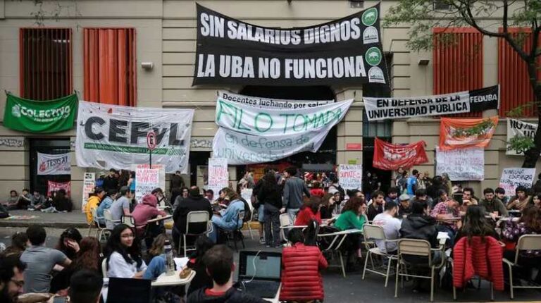 Universidades vuelven a las calles con clases abiertas para exigir la aplicación de la Ley de Financiamiento