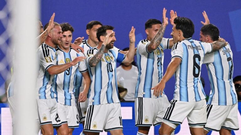 ¡ARGENTINA VA POR LA CLASIFICACIÓN! La Scaloneta enfrenta a Austria en Dallas