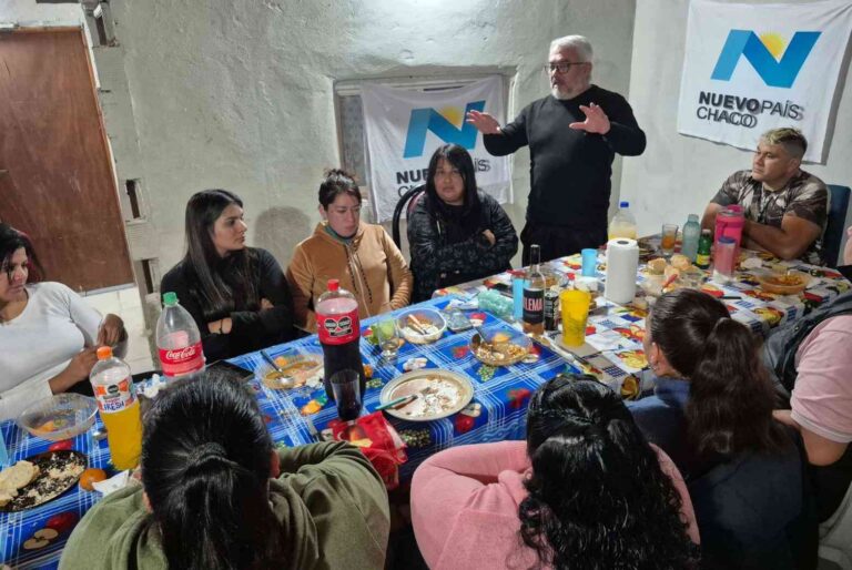 Puerto Tirol: Vargas inauguró un punto de encuentro en el barrio los Aromos para fortalecer el trabajo territorial