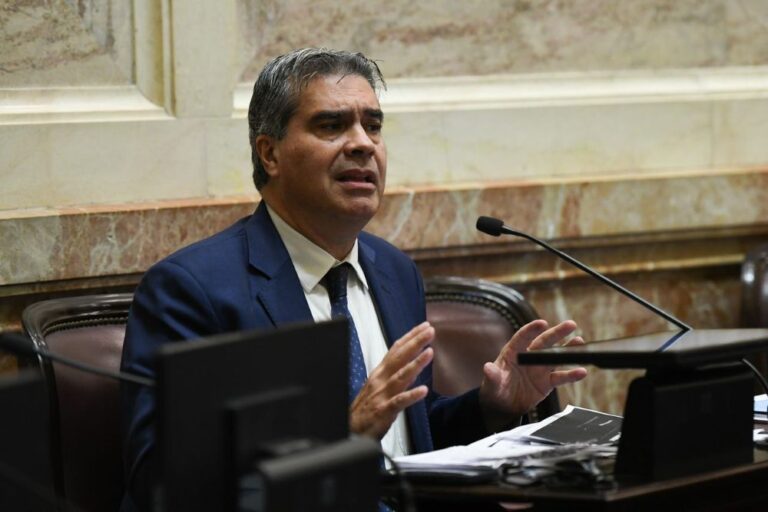 Capitanich rechazó el pago a holdouts y advirtió que la deuda pública creció casi USD 126 mil millones