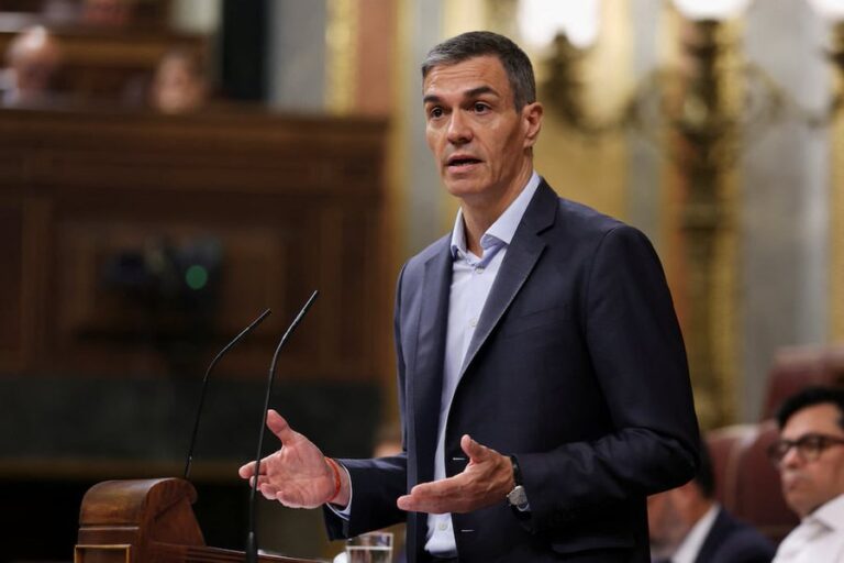 Pedro Sánchez defiende su gestión ante el Congreso de España y descarta una renuncia: “¿Cómo no vamos a continuar?”