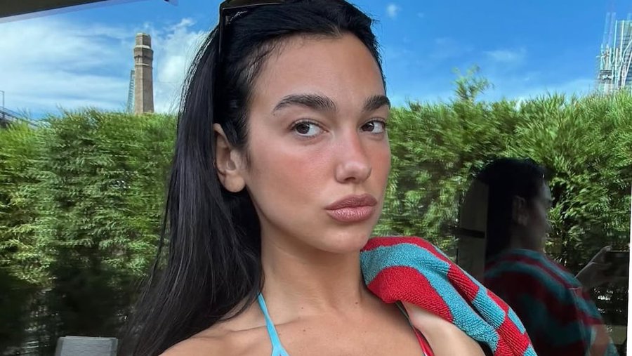 En Sydney, Dua Lipa se hizo una selfie con su microbikini favorita: “Me mataste de un infarto”